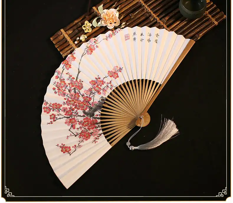 Bamboo ribs construction highlighting 30 rib framework and durable natural material quality.
