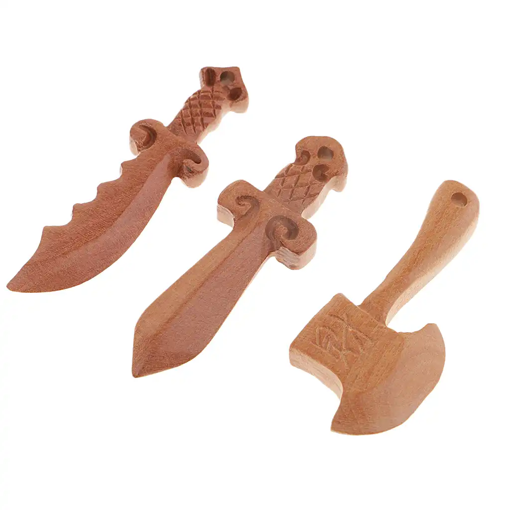 Size comparison of peach wood pendants showing 4.5cm to 5cm dimensions with 2mm stringing holes.