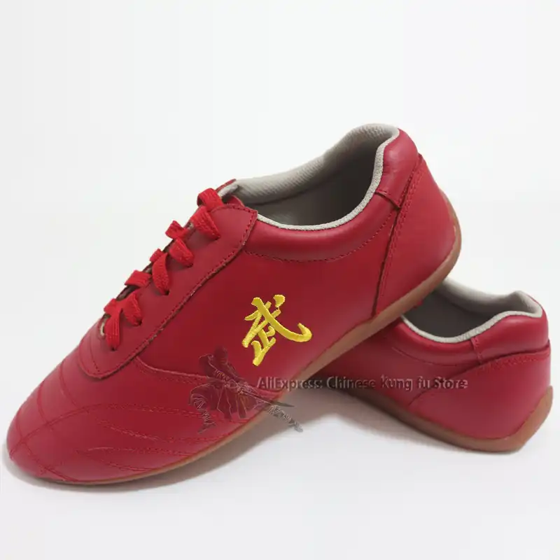 Side profile of unisex tai chi shoes displaying flexible sole and comfortable leather design.