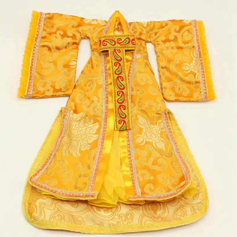 Comparison view showing Hanfu dress size suitable for 30cm BJD and 1/6 scale collector dolls.