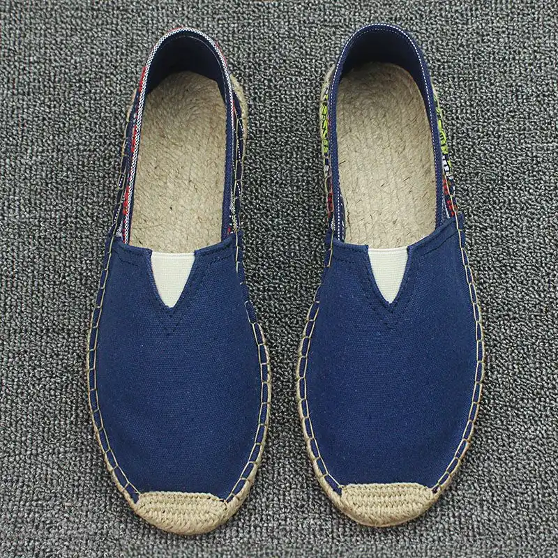 Vintage Chinese Tai Chi linen shoes with canvas upper and traditional Old Peking design styling.