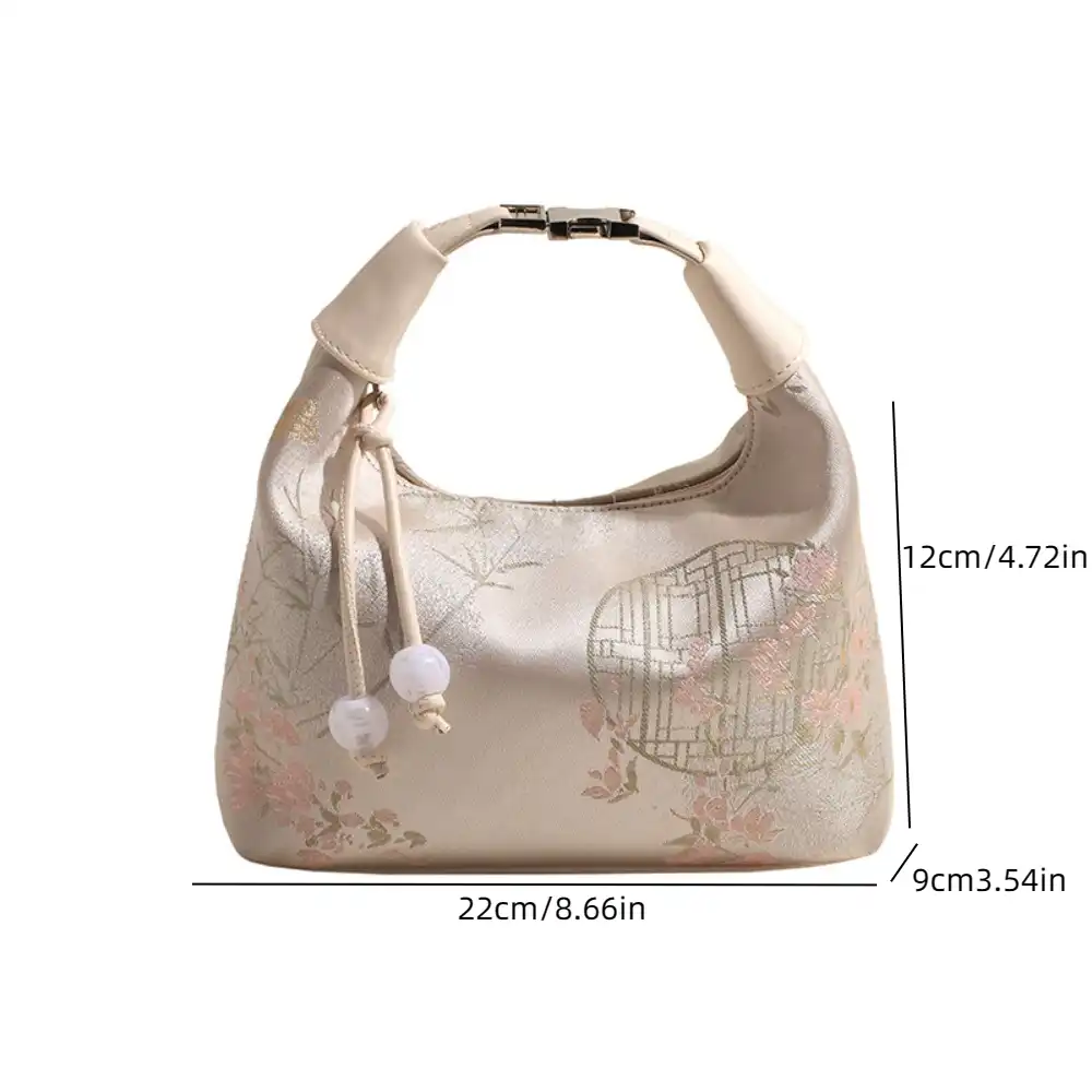 Size comparison of canvas tote bag demonstrating 22x12x9cm compact dimensions.