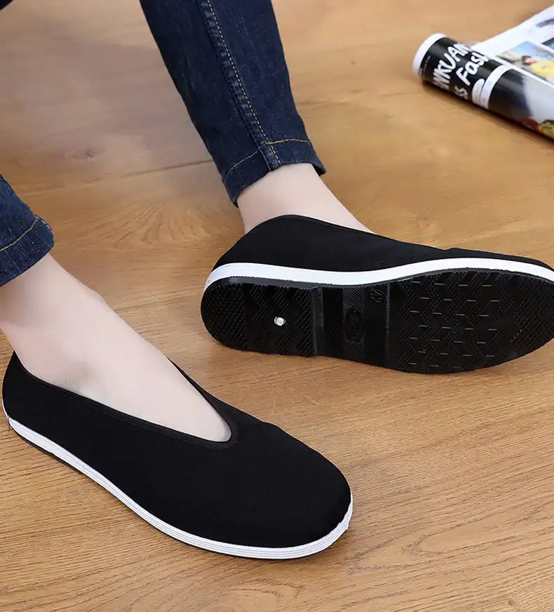 Indoor training environment showing ideal usage scenario for traditional Kung Fu cloth shoes.