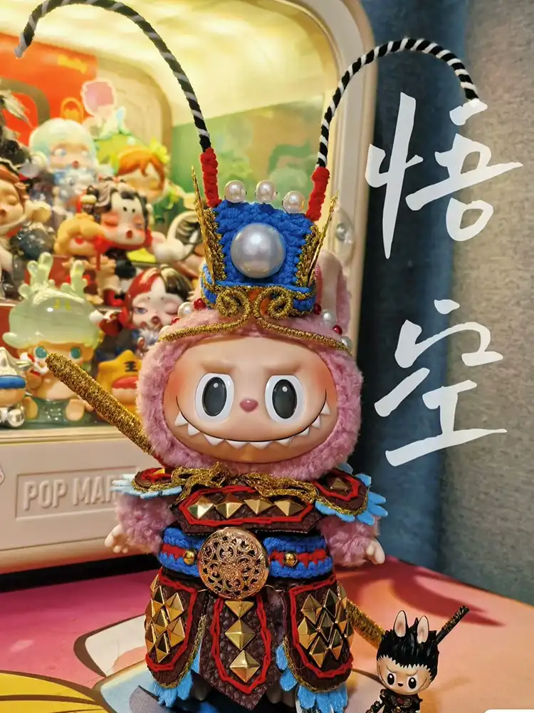 Art toy collection setup displaying 17cm Sun Wukong figure with modern aesthetic appeal for collectors.