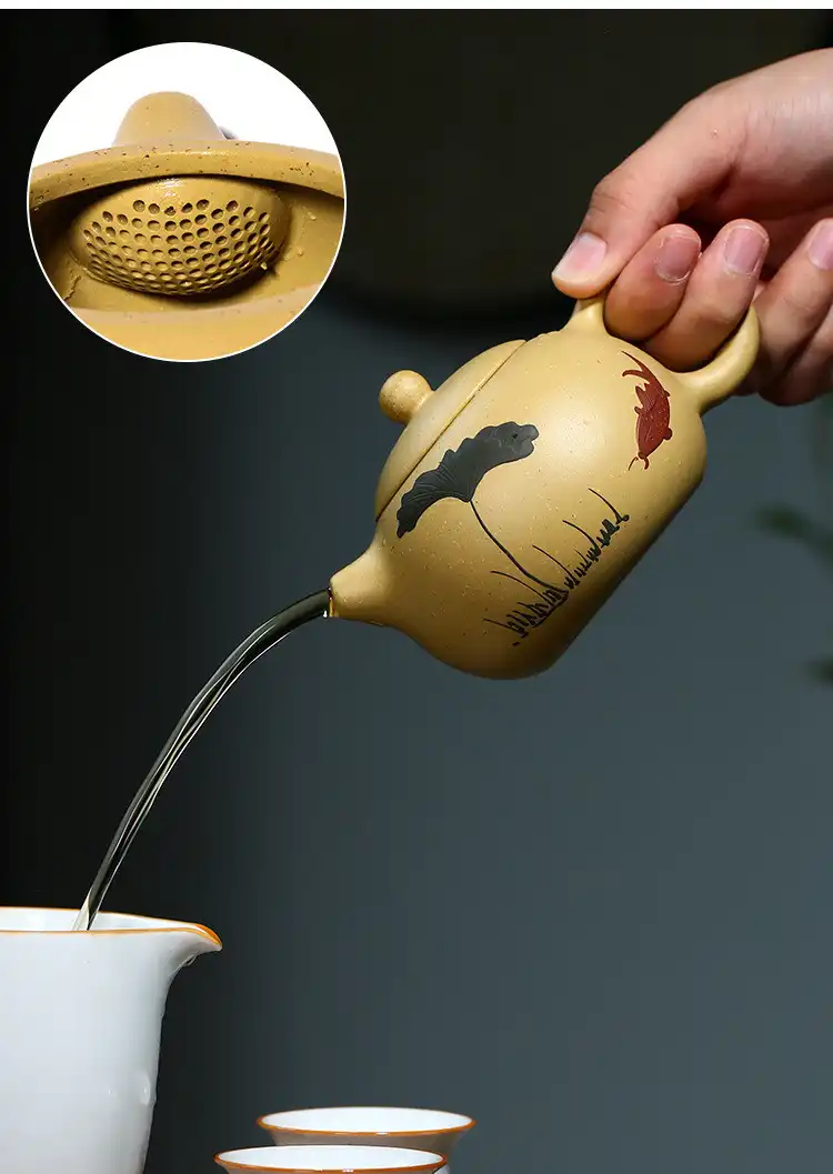 Handmade Xi Shi purple clay teapot displaying smooth surface finish and excellent hand feel.