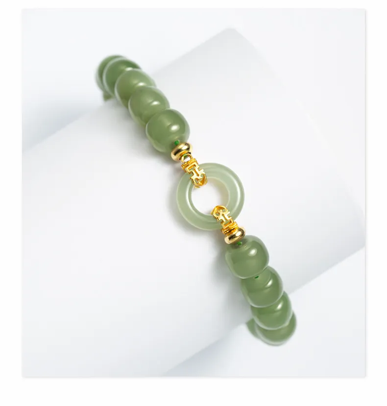Hetian jade bracelet gift packaging perfect for birthdays anniversaries and special occasions.