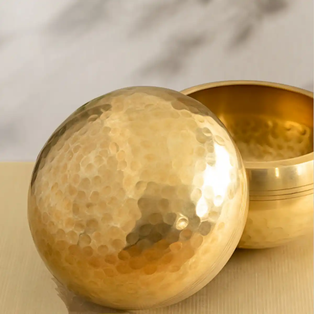 Sound waves visualization showing therapeutic frequencies produced by bowl vibrations.