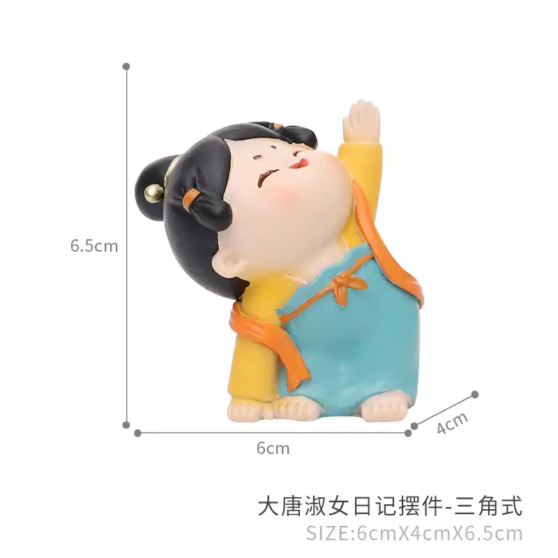 Datang doll in traditional pose demonstrating authentic Tang Dynasty court elegance.