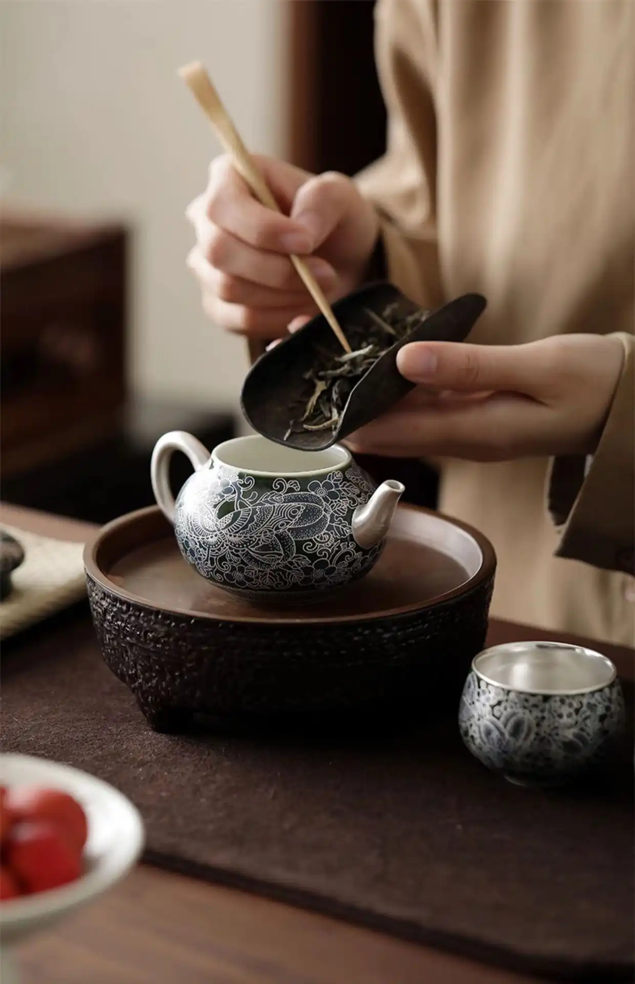 Palace Museum cultural creative tea set presented in elegant gift arrangement for special occasions.