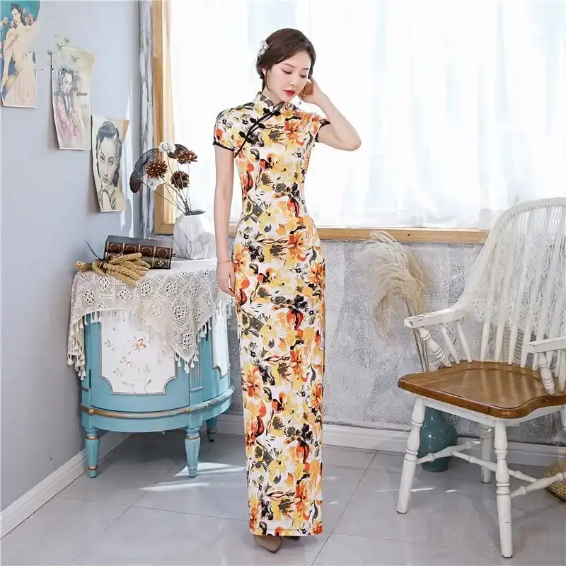 Vintage qipao dress worn in urban setting demonstrating perfect fusion of traditional and modern style.