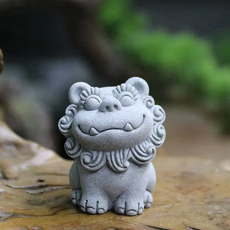 Compact size comparison of 3.5x3.3x4.3cm foo dog statues perfect for small space decoration needs.