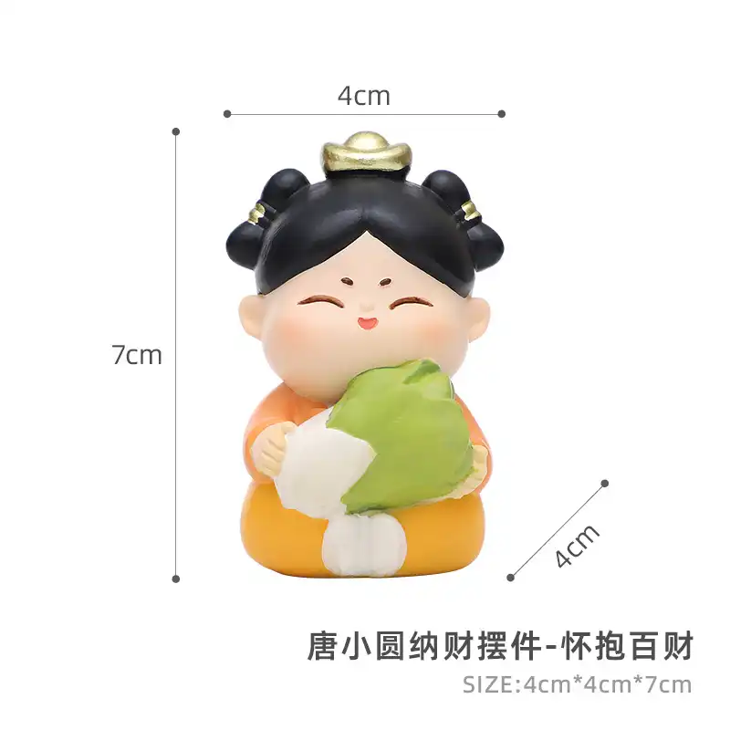 Datang decoration doll showing authentic Tang Dynasty court fashion elements.