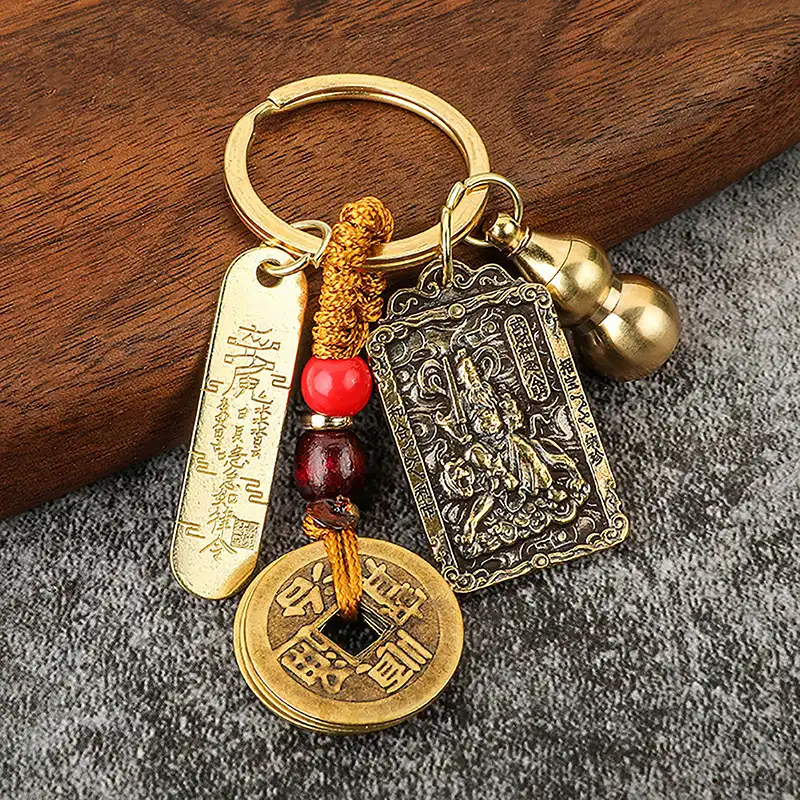 Unisex zodiac keychain gift set showing O-shaped buckle and durable metal construction quality.