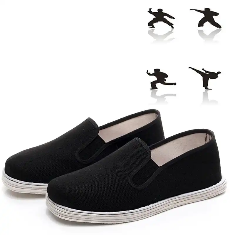 Detail shot of kung fu shoe interior showing comfortable cotton lining and sizing information.