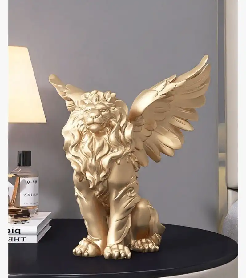 Package and lion statue together showing product presentation and gift-ready appearance.
